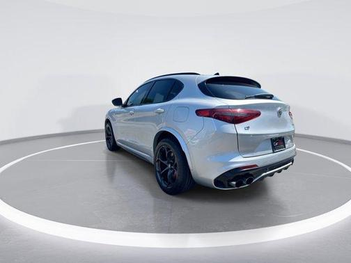2019 Alfa Romeo Stelvio Quadrifoglio