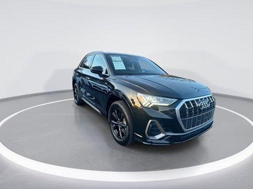 2025 Audi Q3 45 S line Premium