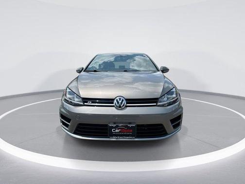 2017 Volkswagen Golf R 4-Door