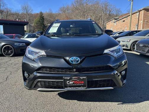 2017 Toyota RAV4 Hybrid SE