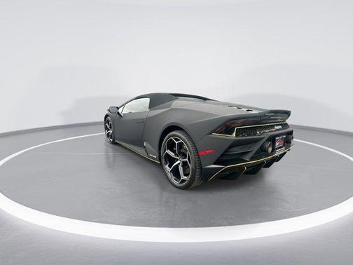 2020 Lamborghini Huracan EVO Base