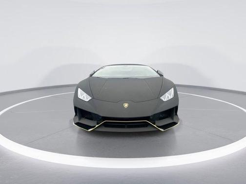 2020 Lamborghini Huracan EVO Base