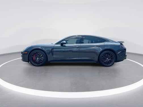 2020 Porsche Panamera GTS