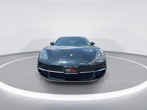 2018 Porsche Panamera 4
