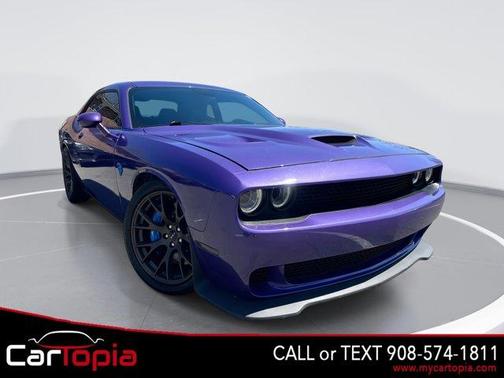 Plum Crazy Pearlcoat 2016 Dodge Challenger SRT Hellcat