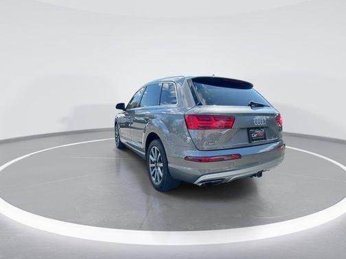 Graphite Gray Metallic 2017 Audi Q7 3.0T Premium Plus