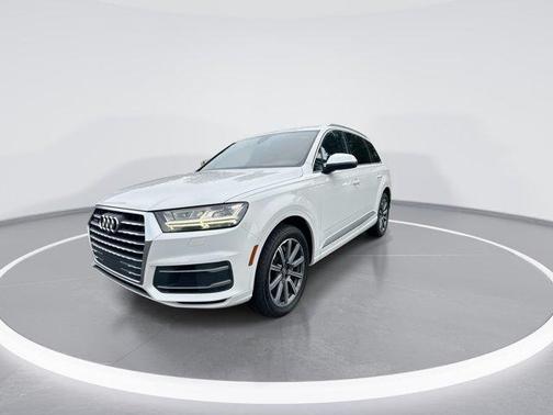 Carrara White 2017 Audi Q7 2.0T Premium Plus