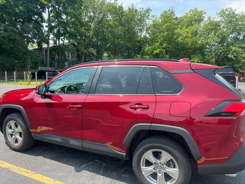 2022 Toyota RAV4 XLE