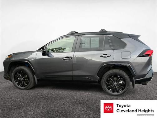 2022 Toyota RAV4 Hybrid SE