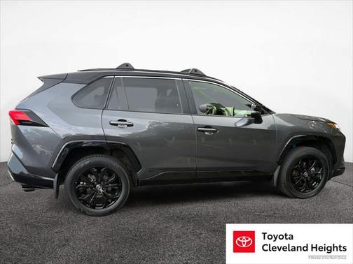 2022 Toyota RAV4 Hybrid SE