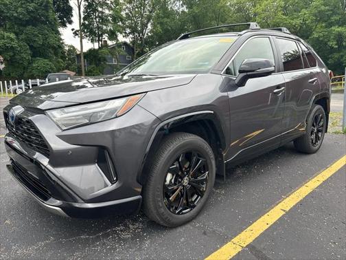 2022 Toyota RAV4 Hybrid SE