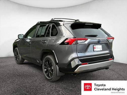 2022 Toyota RAV4 Hybrid SE
