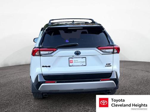 2023 Toyota RAV4 Hybrid SE