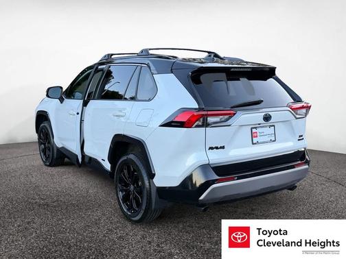 2023 Toyota RAV4 Hybrid SE