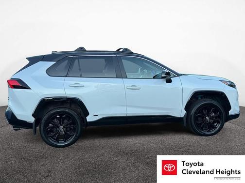 2023 Toyota RAV4 Hybrid SE