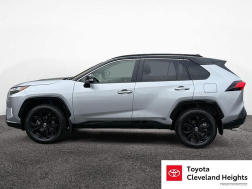 2024 Toyota RAV4 Hybrid SE