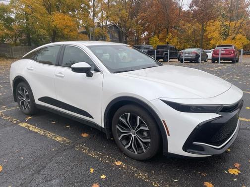 2023 Toyota Crown XLE