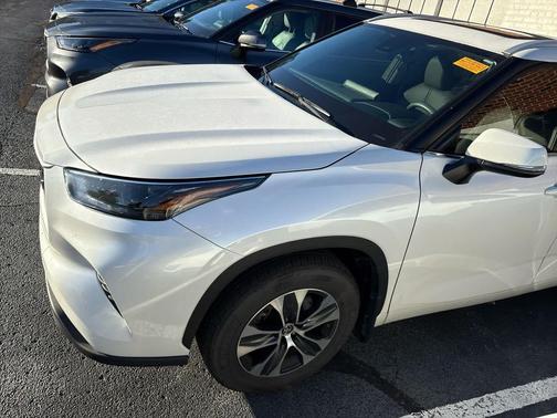 2025 Toyota Highlander XLE