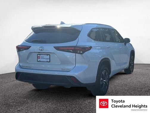 2025 Toyota Highlander XLE