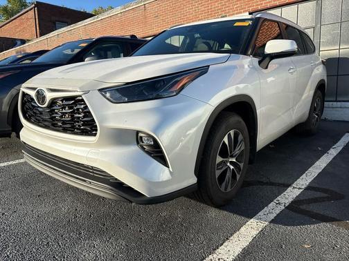 2025 Toyota Highlander XLE