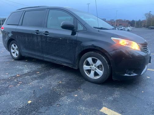 2011 Toyota Sienna LE