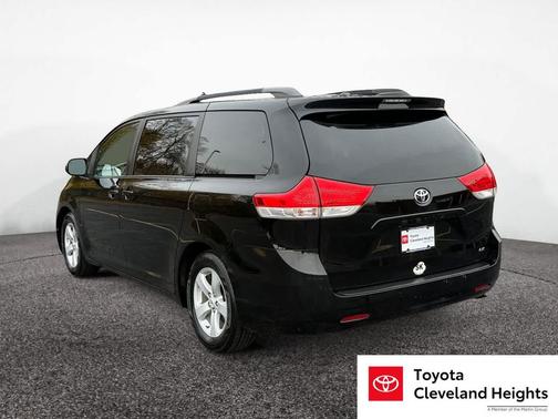 2011 Toyota Sienna LE