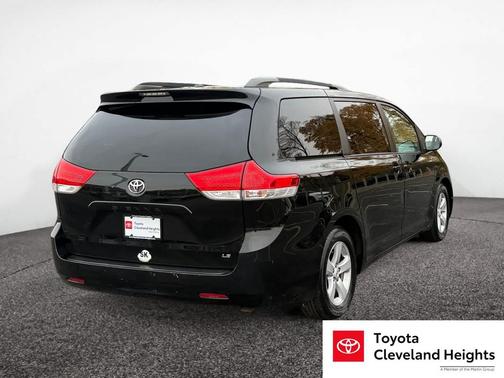 2011 Toyota Sienna LE