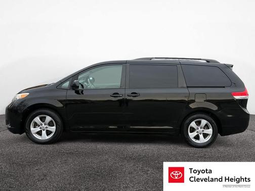 2011 Toyota Sienna LE