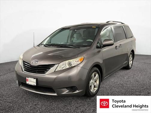 2014 Toyota Sienna LE
