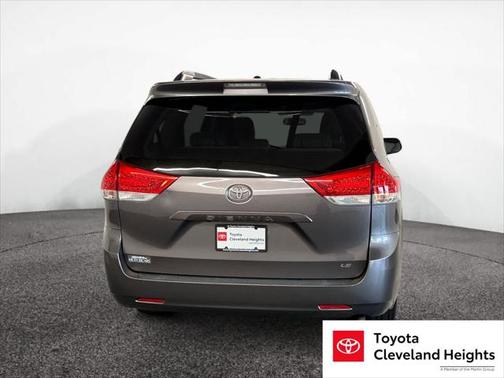 2014 Toyota Sienna LE