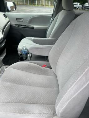 2014 Toyota Sienna LE