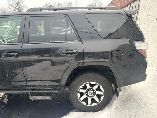 2023 Toyota 4Runner TRD Off Road