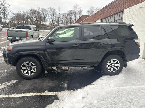 2023 Toyota 4Runner TRD Off Road