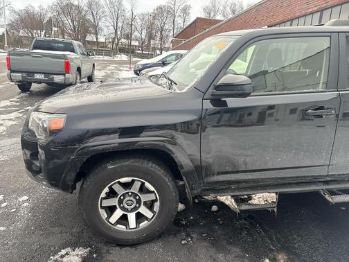 2023 Toyota 4Runner TRD Off Road
