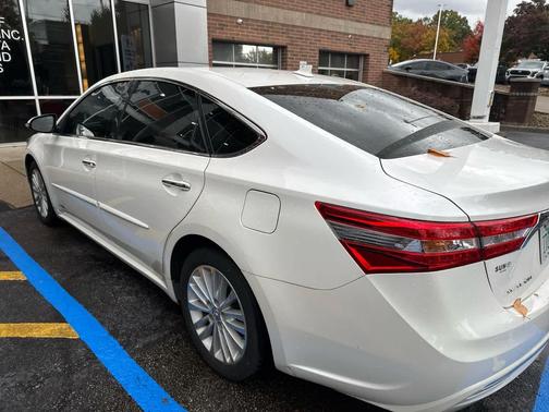 2015 Toyota Avalon Hybrid XLE Premium