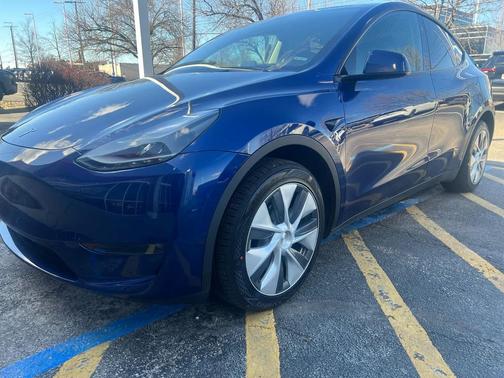 2023 Tesla Model Y AWD
