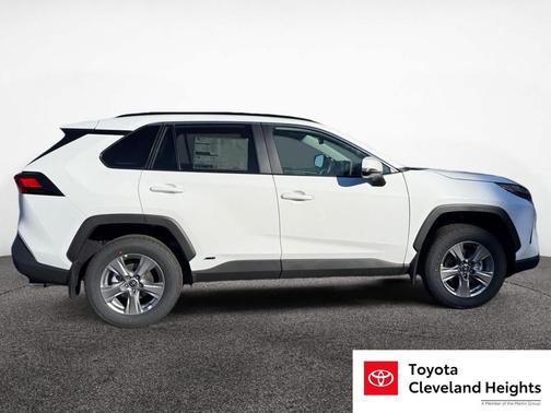 2025 Toyota RAV4 Hybrid XLE