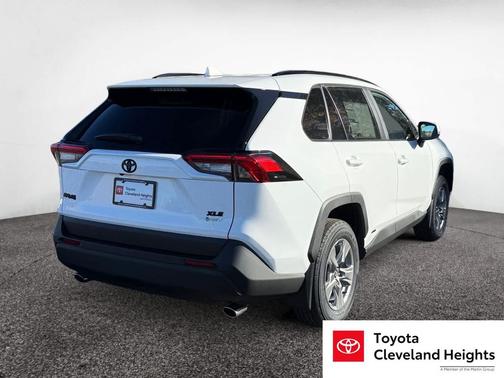 2025 Toyota RAV4 Hybrid XLE