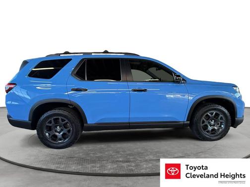 Diffused Sky Pearl 2024 Honda Pilot TrailSport