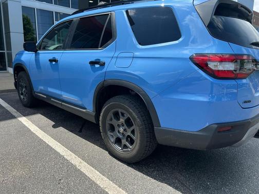 Diffused Sky Pearl 2024 Honda Pilot TrailSport