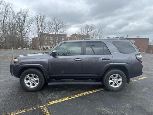 2023 Toyota 4Runner SR5