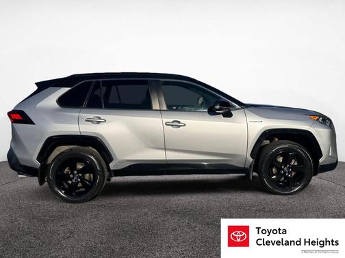 2020 Toyota RAV4 Hybrid SE