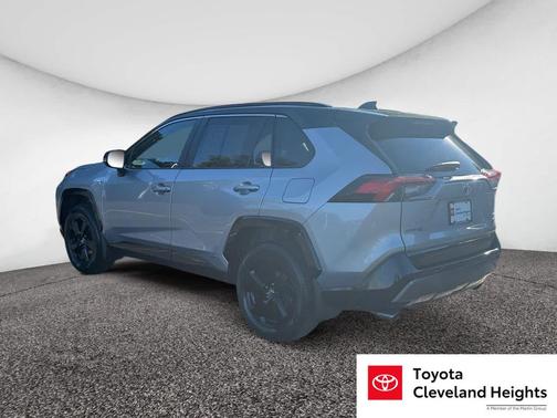 2020 Toyota RAV4 Hybrid SE