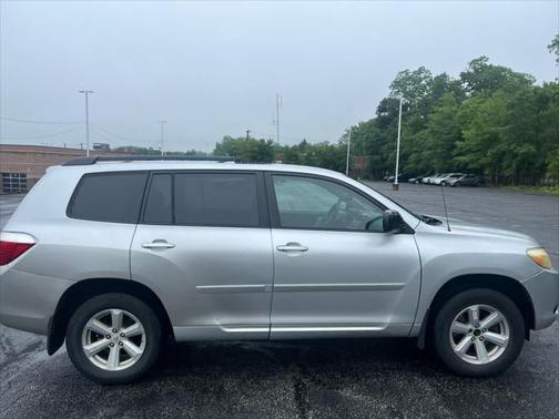 2010 Toyota Highlander SE