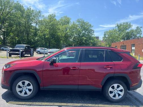 2020 Toyota RAV4 LE