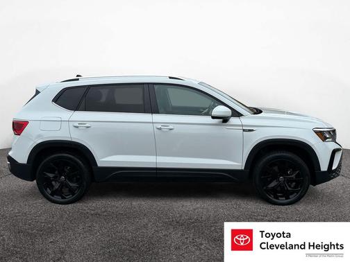 2024 Volkswagen Taos 1.5T SE