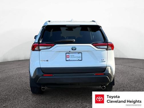 2024 Toyota RAV4 Hybrid SE