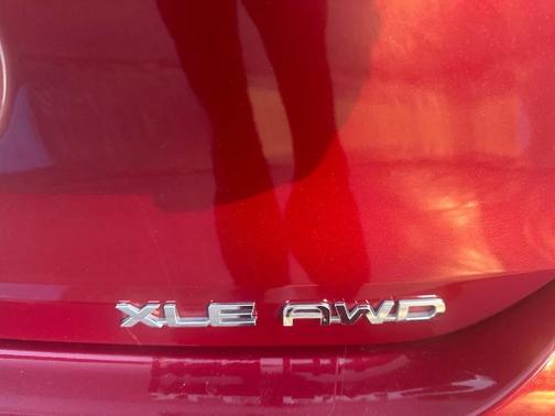 Ruby Flare Pearl 2023 Toyota Highlander XLE