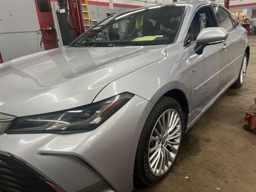 Celestial Silver Metallic 2021 Toyota Avalon Hybrid Limited