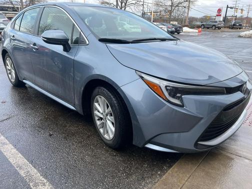 2023 Toyota Corolla Hybrid SE